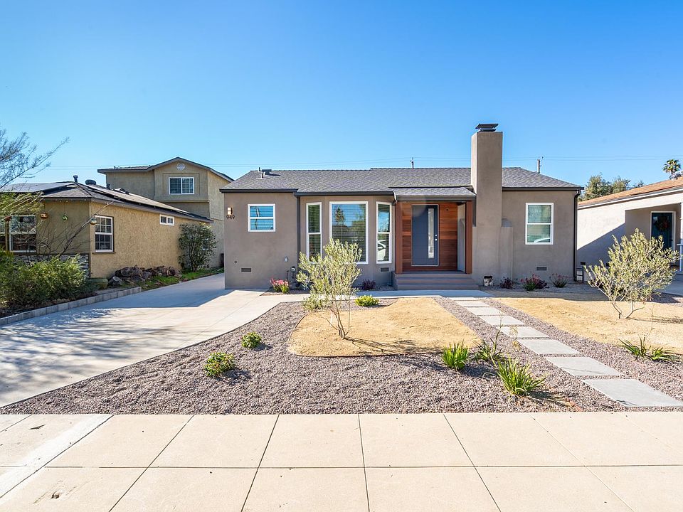 Front with drought tolerant landscaping