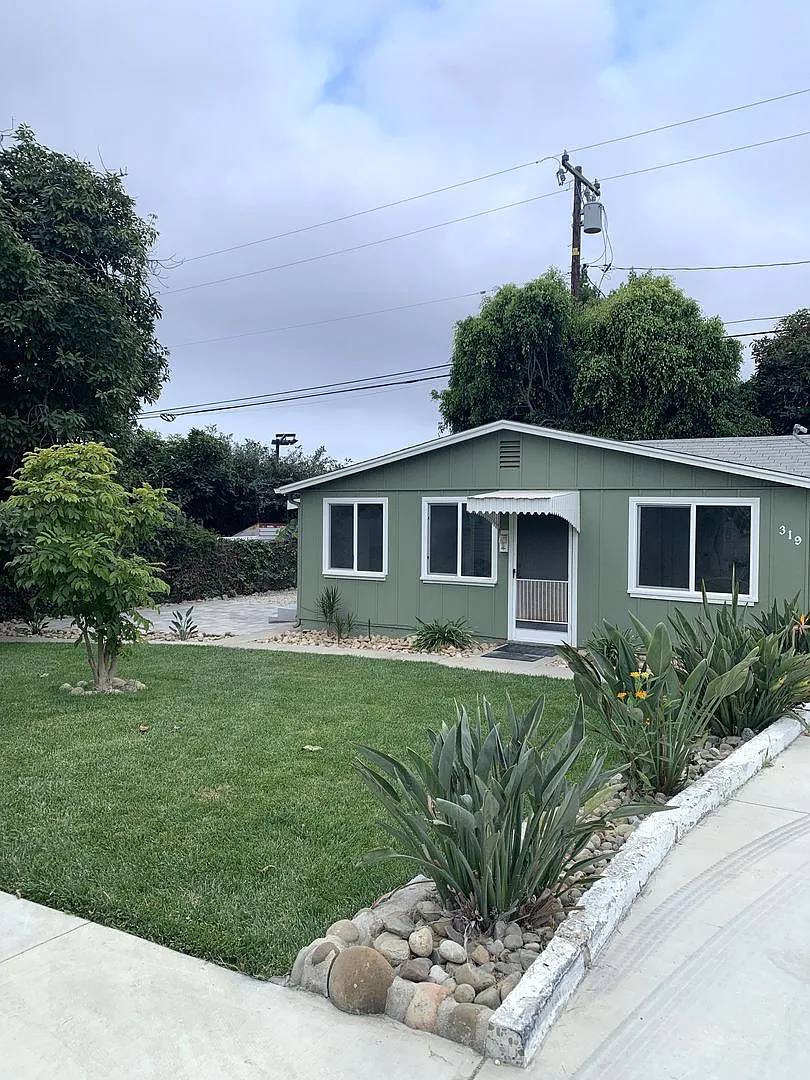 Primary Photo - 1+1 Craftsman Cottage above Ventura College