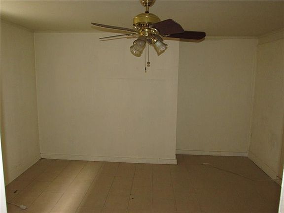5th image of 2613-15 Burgundy St