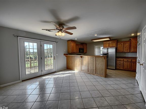 4th image of 391 Dodson Ln