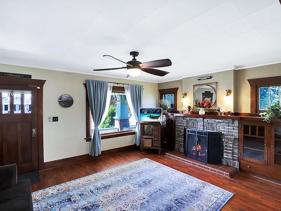 3rd image of 530 W Kiernan Ave