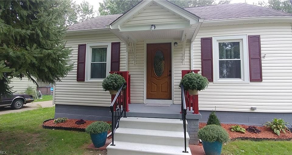 1st image of 42203 Adelbert St