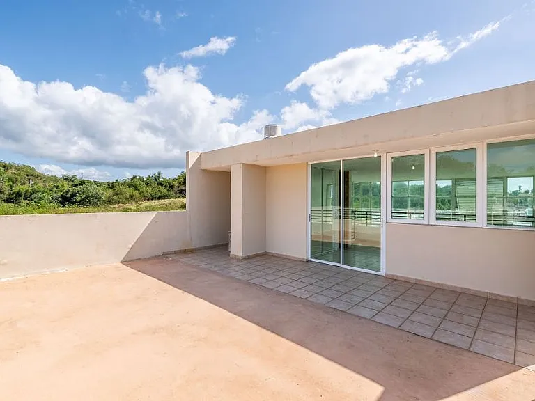 Cond Montecentro Apt L401 Calle Daguao 416 — Photo 37