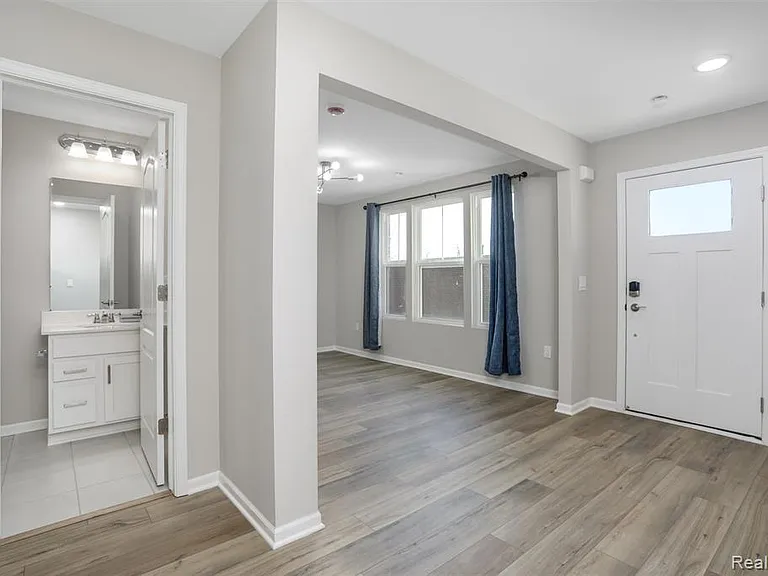 43173 Atwood Ave — Photo 6