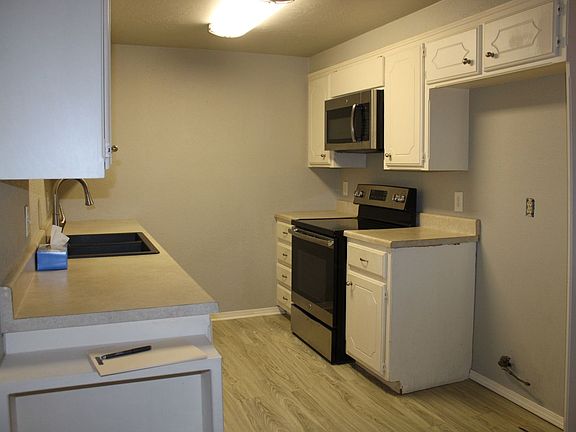 3rd image of 1158 SW 77th Ter
