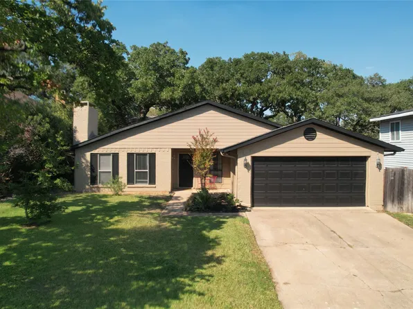 2813 Meandering Way, Bedford, TX 76021
