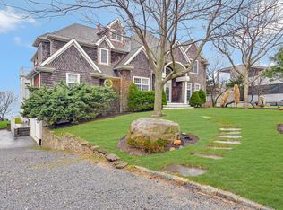 580 Lloyds Ln, Mattituck, NY 11952