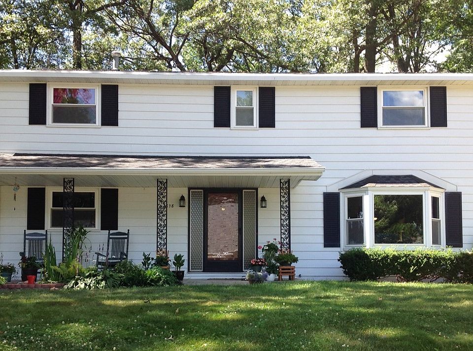 1st image of 1818 Oak Leaf Dr