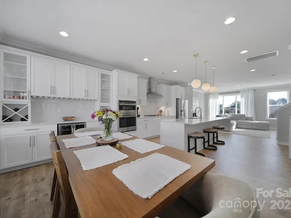 14139 Loyola Ridge Dr, Charlotte, NC 28277