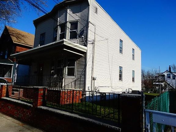 2nd image of 42 Lincoln Ave