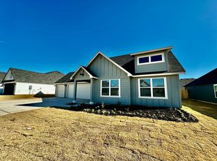 719 Tranquility Ln, Fredericksburg, TX 78624