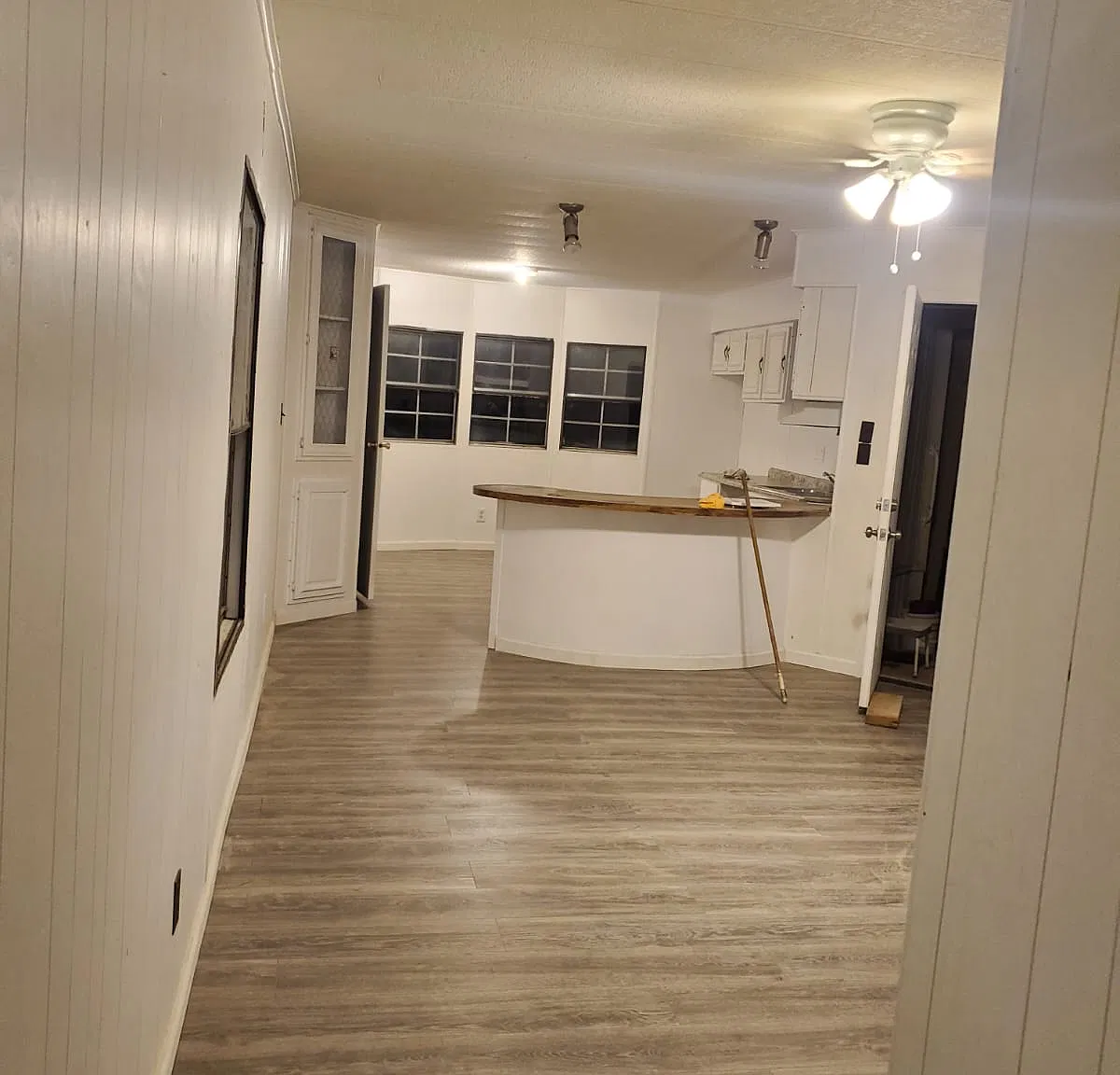2 bed, $900 — Photo 1
