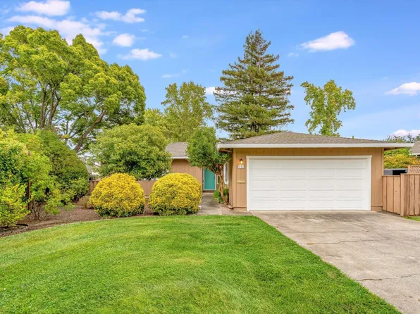 152 Temelec Circle, Sonoma, CA 95476