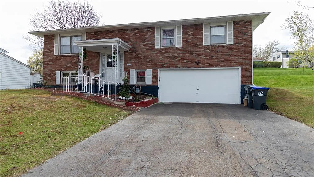 713 Ruth Ave photo 1