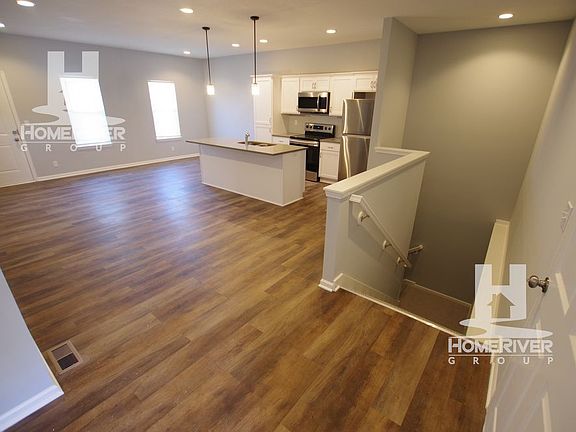 2nd image of 7408 Isabel Ct #0