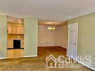 4th image of 259 Columbus Dr
