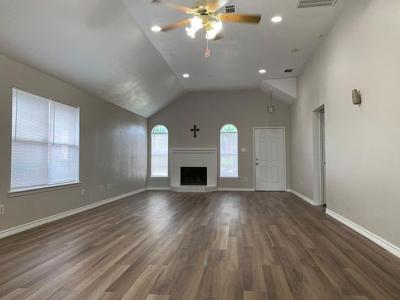 4th image of 7972 Maiden Ln
