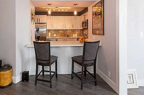 5th image of 20201 E Country Club Dr APT 2404