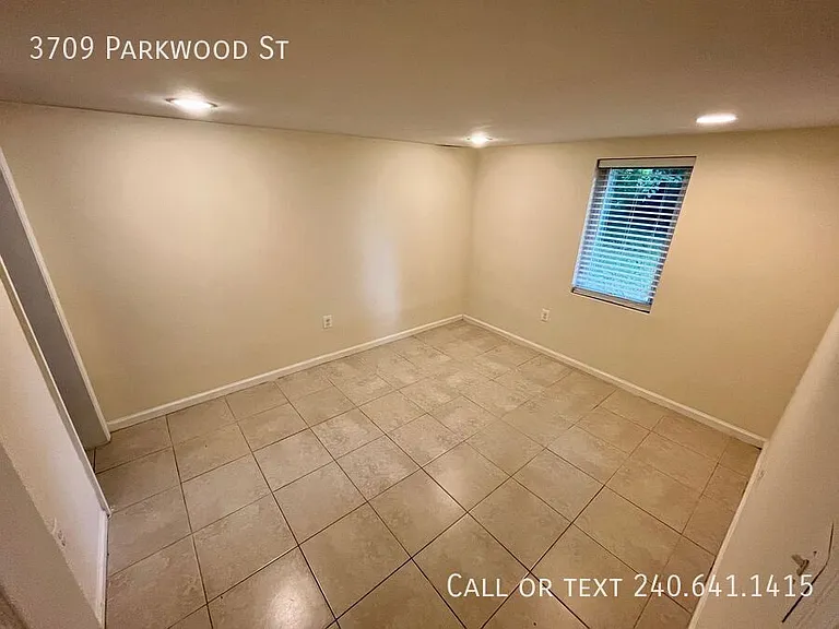 3709 Parkwood St — Photo 11