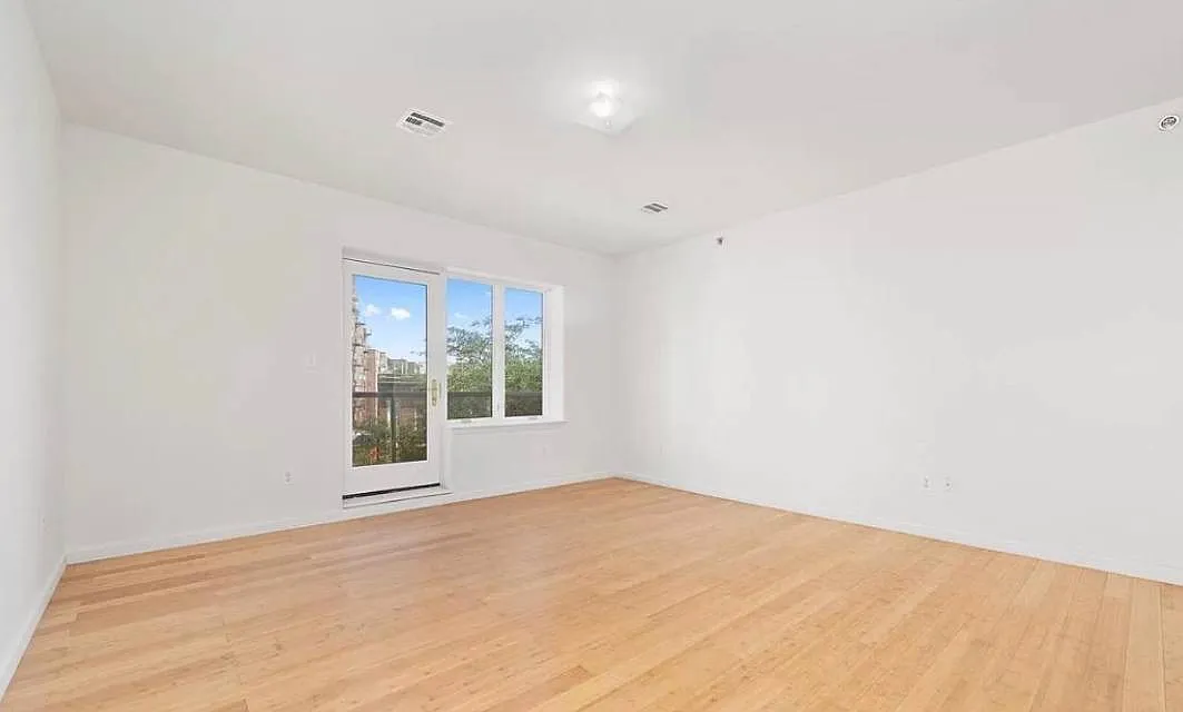2 bed, 1100 sqft, $3,300 — Photo 1