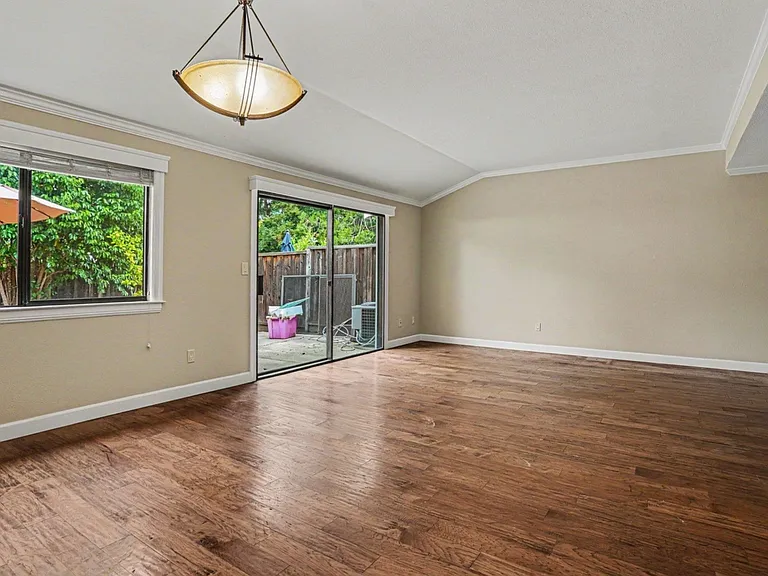 13 Glen Valley Cir — Photo 10