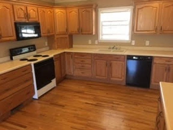 3rd image of 7744 Coles Ferry Pike