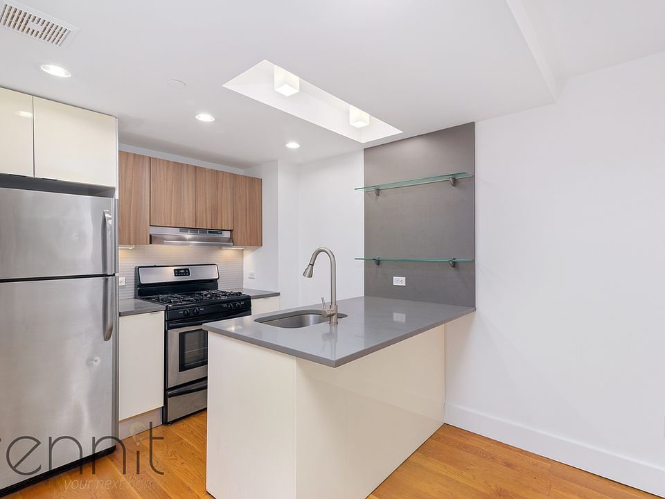 1st image of 616 Willoughby Ave #2L
