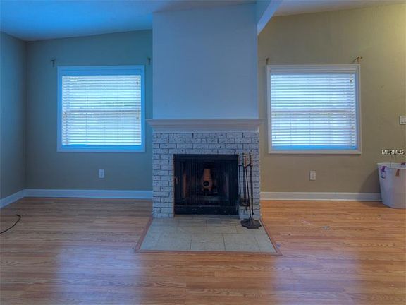 2nd image of 2730 Woodside Ave