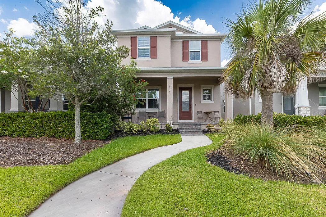 4 bed, 2200 sqft, $2,600 — Photo 1