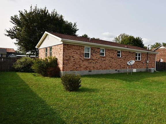 4th image of 39 Westview Dr