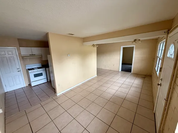 357 W Woodward Ave #A, Eustis, FL 32726