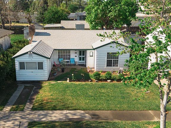 2nd image of 230 W 25th St