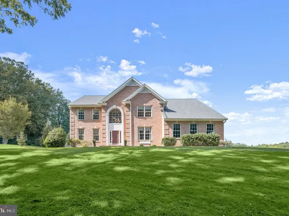 1650 Village Green Dr, Woodbine, MD 21797