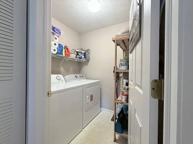 14010 Avalon East Dr — Photo 41