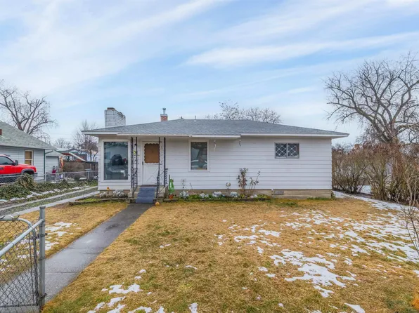 610 11th St, Clarkston, WA 99403
