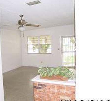 2nd image of 1729 Montgomery Dr
