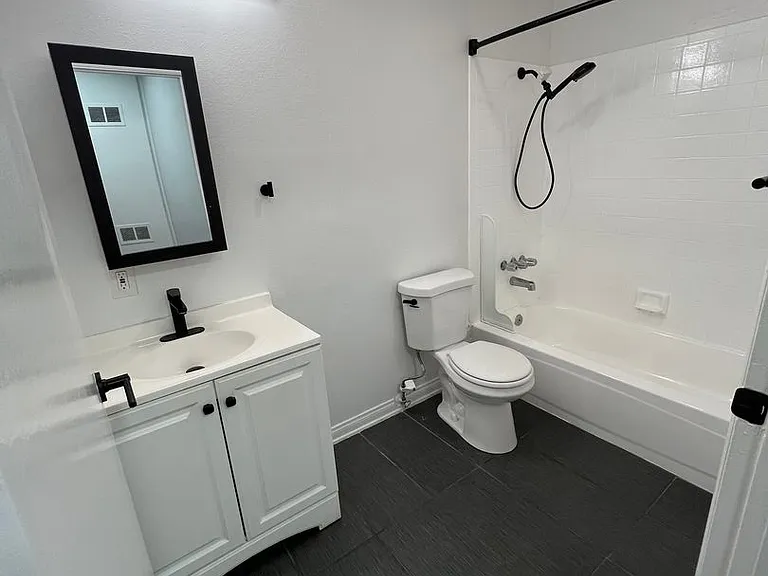 VRA27 LLC- "Villa Regency Apartments" — Photo 26