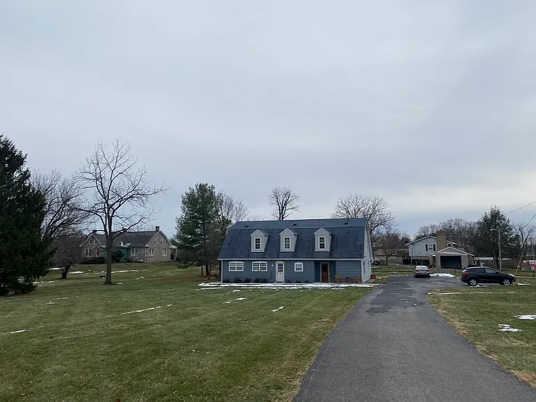 110 Chatfield Dr #1 — Photo 3