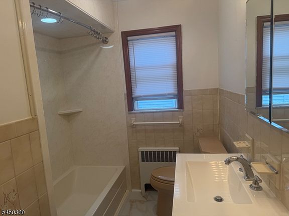 3rd image of 43 Oakwood Ave #1