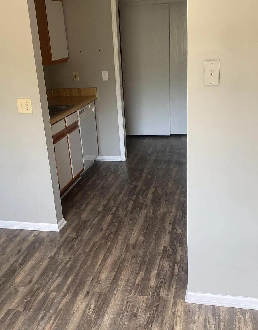 2 bed, 900 sqft, $995 — Photo 4