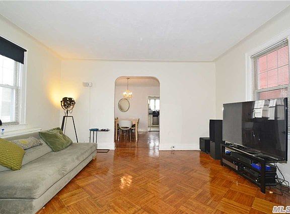 3rd image of 24504 91st Ave
