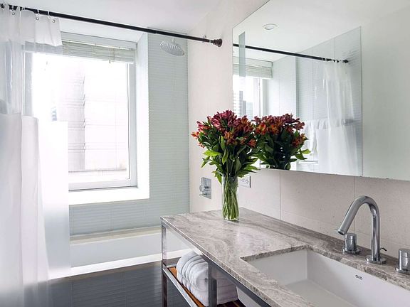 4th image of 70 W 45th St Floor 42