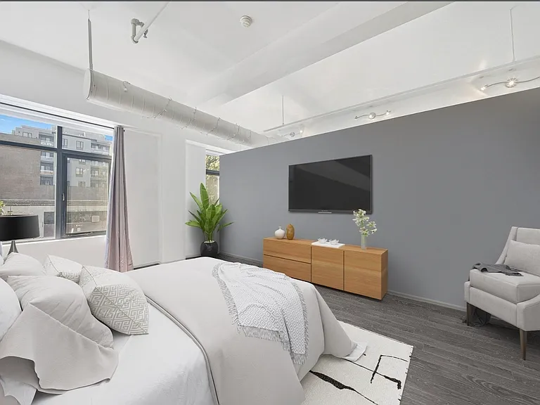 1200 Washington St #215 — Photo 8