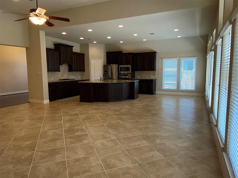 5922 Solara Ledge Ln — Photo 8