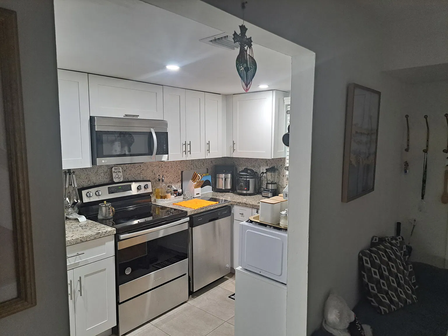 1 bed, 1.5 bath, 1125 sqft, $2,100 — Photo 3