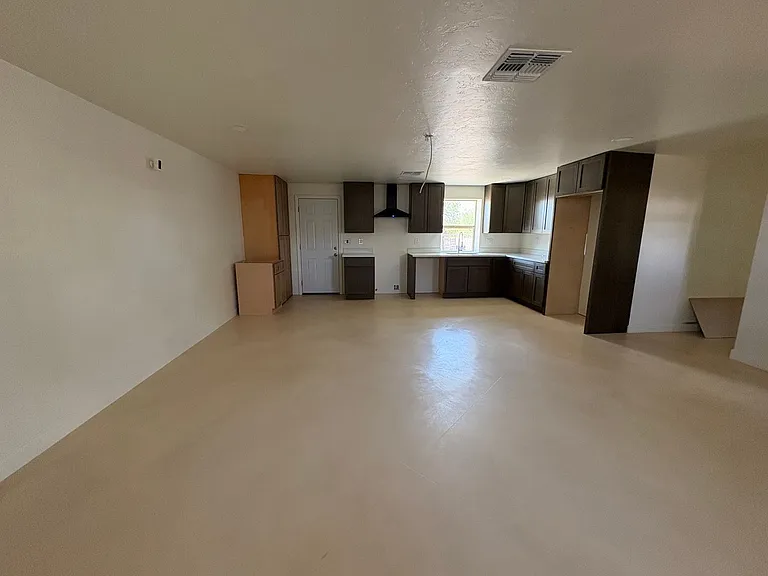 770 S Bryant Ave — Photo 23