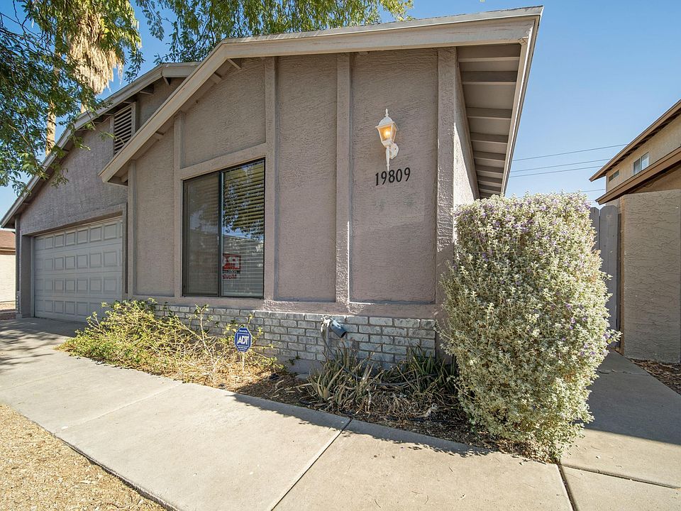 1st image of 19809 N 6th Pl