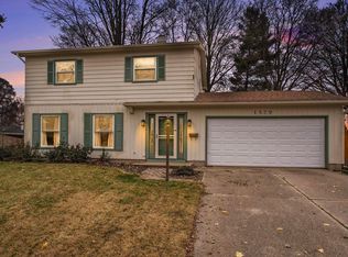 1529 Strathmore Ct, South Bend, IN