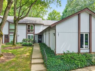 741 Pipes Ct #1811, Northfield, OH 44067