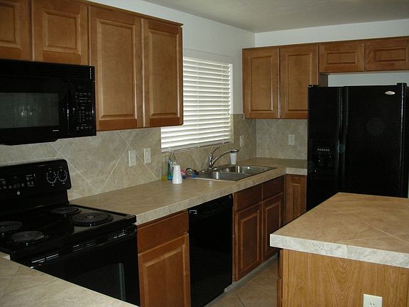 Kitchen Brand new refrig